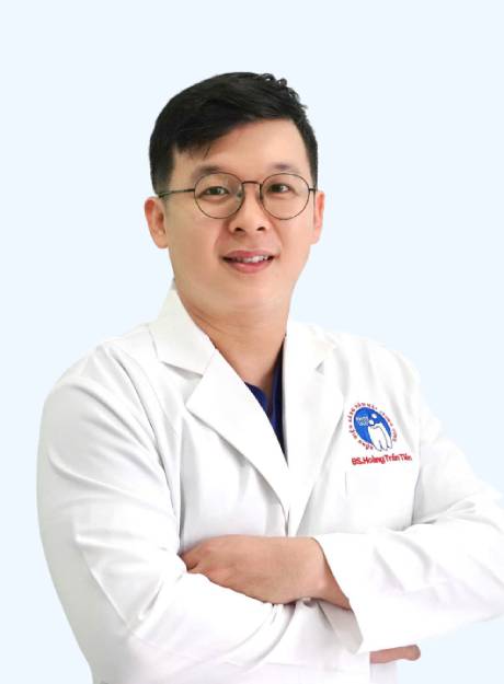 BS. Hoàng Trần Tiến BS. Hoàng Trần Tiến