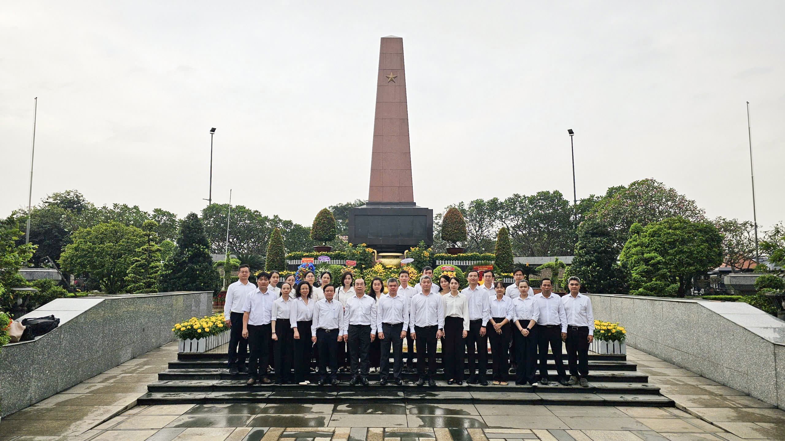 Tảo mộ đầu xuân 2026