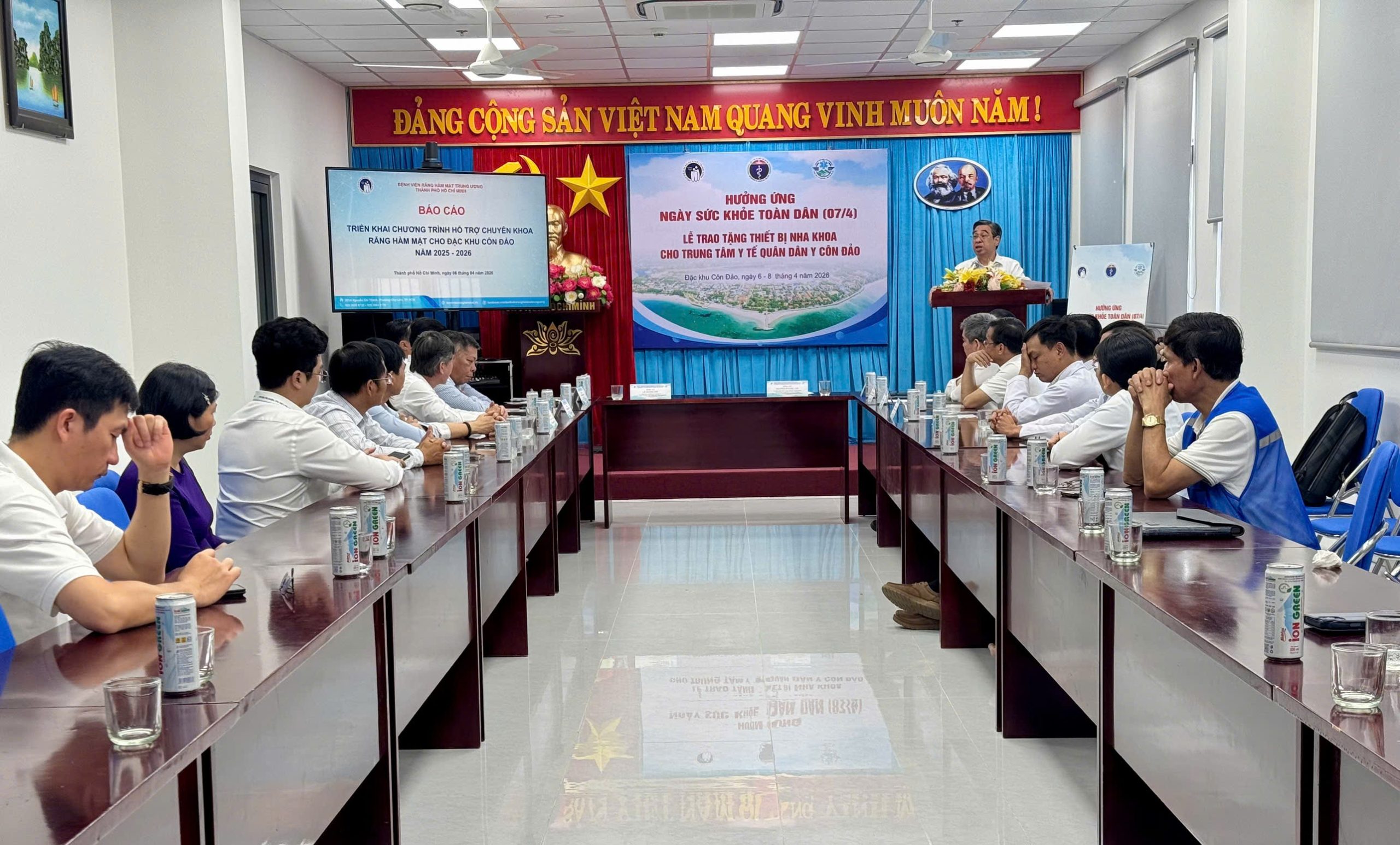 CHƯƠNG TRÌNH CHĂM SÓC SỨC KHỎE RĂNG MIỆNG CHO HỌC SINH VÀ NGƯỜI CAO TUỔI TẠI ĐẶC KHU CÔN ĐẢO