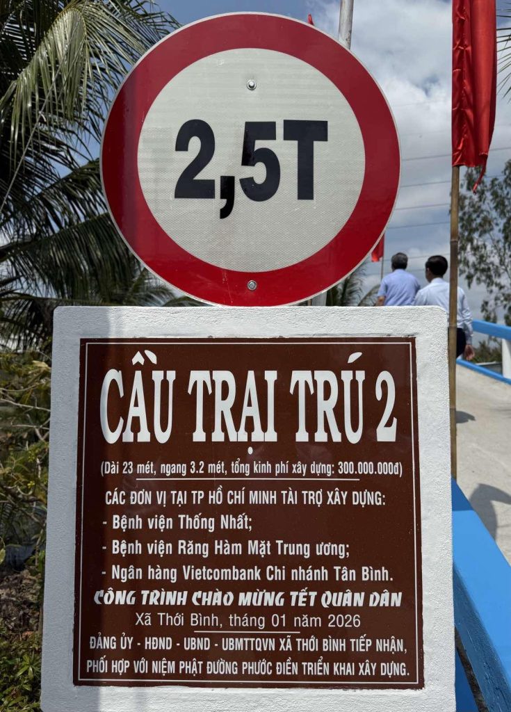 Bệnh viện Răng Hàm Mặt Trung ương TP.Hồ Chí Minh hỗ trợ kinh phí xây cầu 100.000.000 đồng.