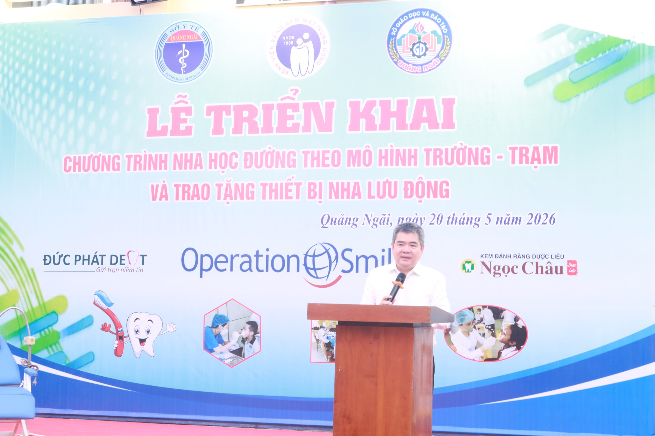 LỄ TRIỂN KHAI CHƯƠNG TRÌNH NHA HỌC ĐƯỜNG THEO MÔ HÌNH “TRƯỜNG – TRẠM” TẠI QUẢNG NGÃI